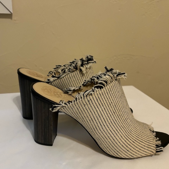 Mules - Picture 2 of 5